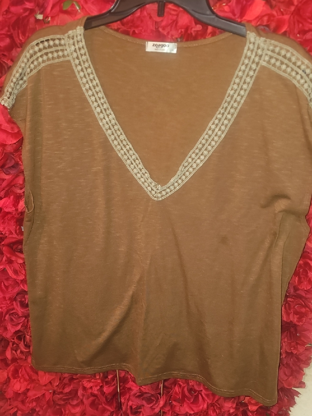 zeagoo Women's Brown Tank Top with Tan Crochet V-Neck Size Xlarge